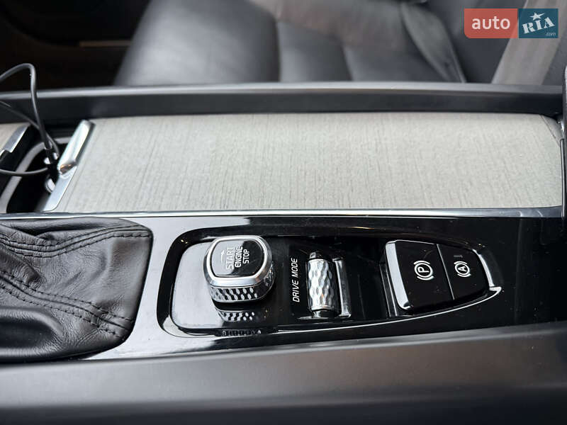 Універсал Volvo V60 2020 в Бережанах