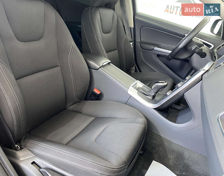 Универсал Volvo V60 2018 в Львове фото 9 Универсал Volvo V60 2018 в Львове