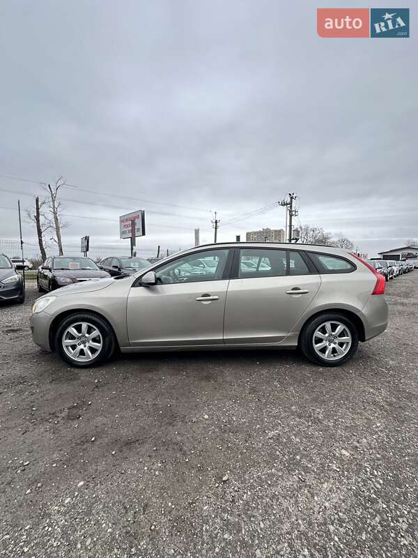 Универсал Volvo V60 2011 в Белогородке