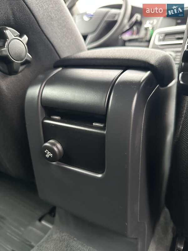 Универсал Volvo V60 2011 в Белогородке