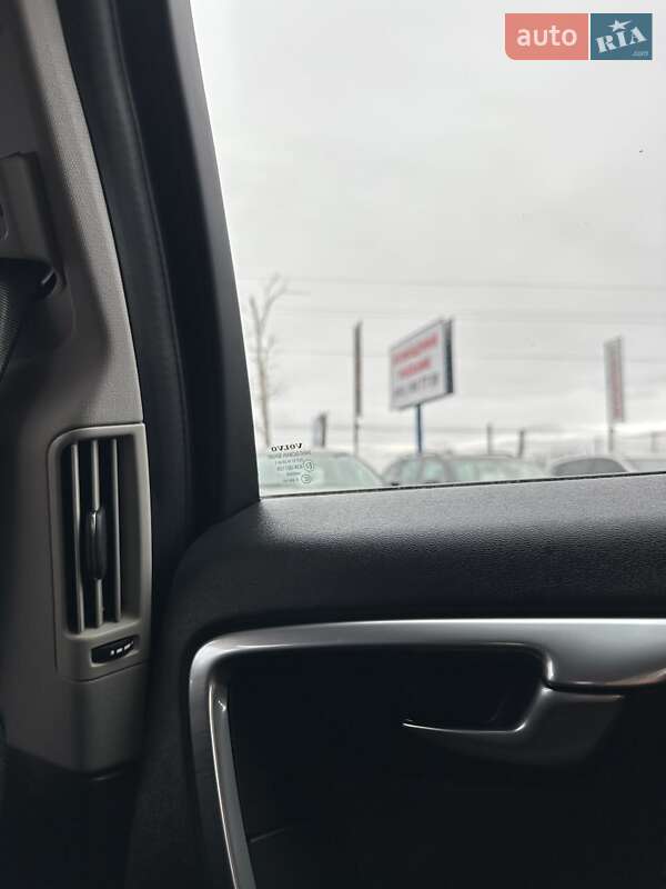 Универсал Volvo V60 2011 в Белогородке