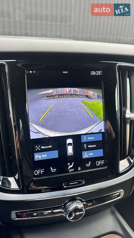 Универсал Volvo V60 2021 в Ровно