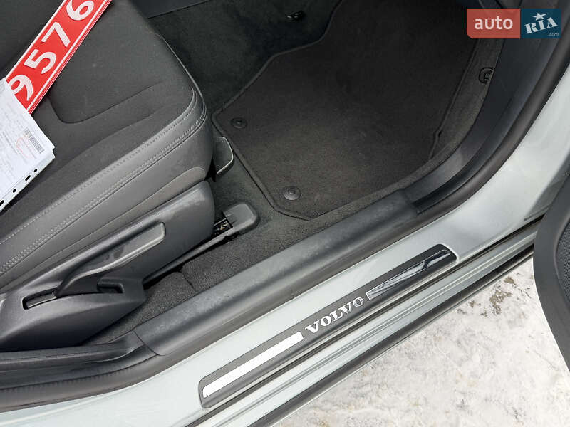 Универсал Volvo V60 2013 в Луцке фото 15 Универсал Volvo V60 2013 в Луцке