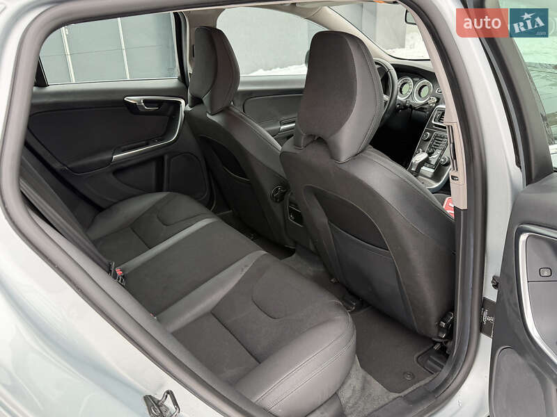 Универсал Volvo V60 2013 в Луцке фото 18 Универсал Volvo V60 2013 в Луцке