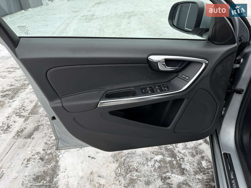 Универсал Volvo V60 2013 в Луцке фото 26 Универсал Volvo V60 2013 в Луцке