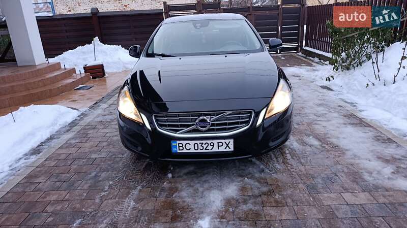 Универсал Volvo V60 2011 в Стрые