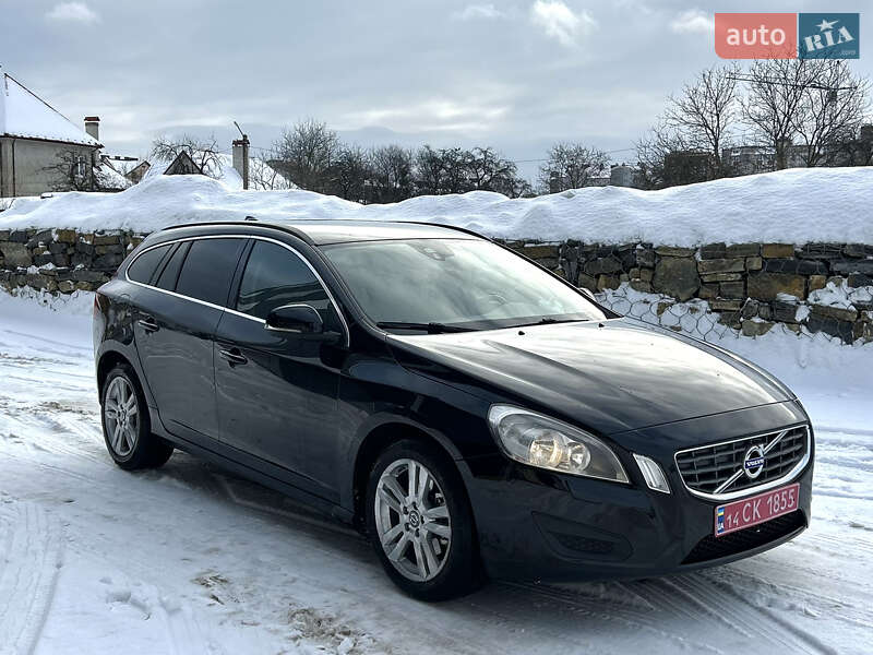 Универсал Volvo V60 2013 в Калуше