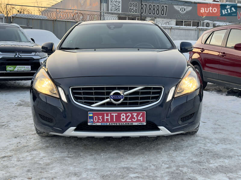 Универсал Volvo V60 2012 в Киеве