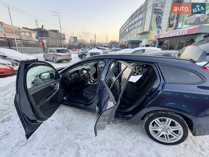 Универсал Volvo V60 2012 в Киеве