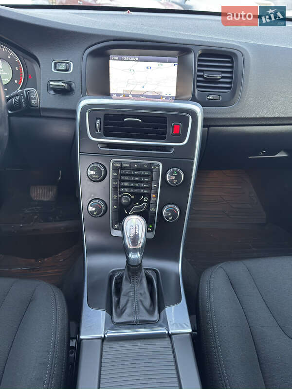 Универсал Volvo V60 2012 в Киеве