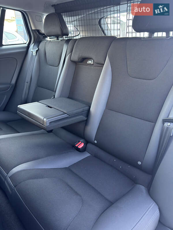 Универсал Volvo V60 2011 в Киеве