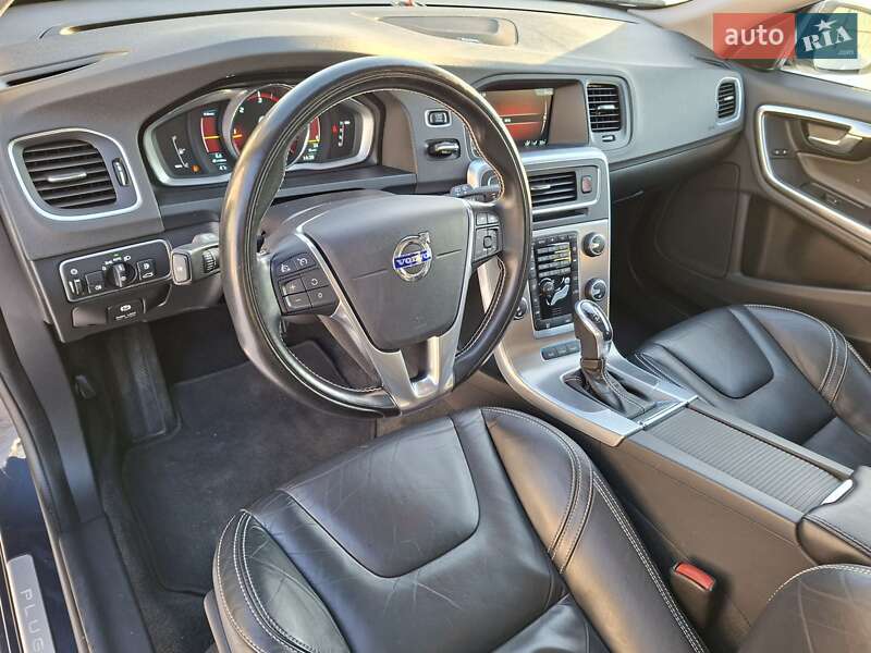 Универсал Volvo V60 2014 в Ровно фото 28 Универсал Volvo V60 2014 в Ровно