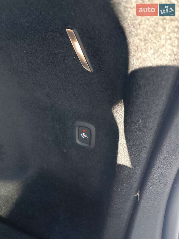 Универсал Volvo V60 2019 в Одессе