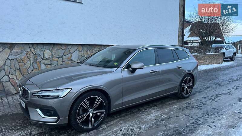 Универсал Volvo V60 2021 в Дубно