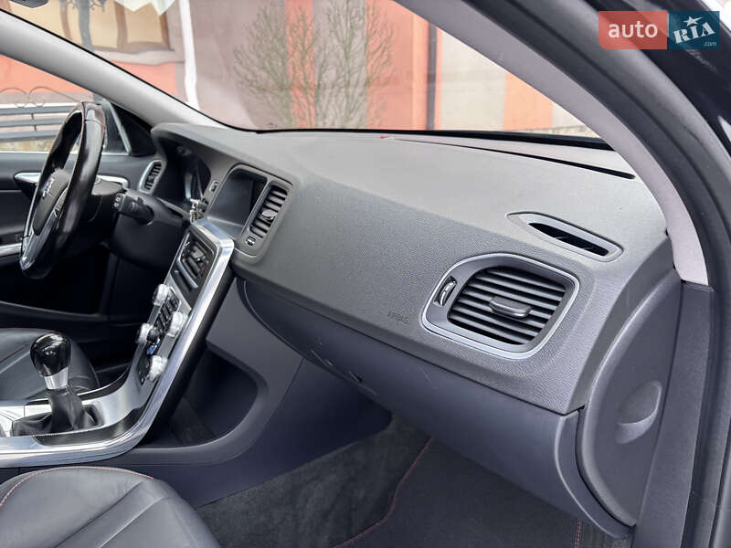 Универсал Volvo V60 2015 в Стрые