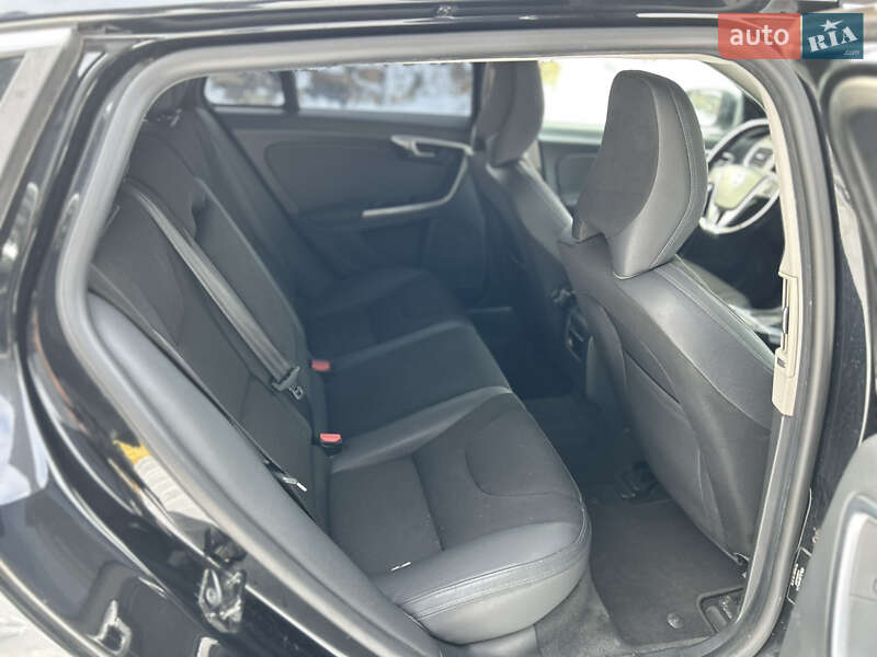 Универсал Volvo V60 2013 в Калуше