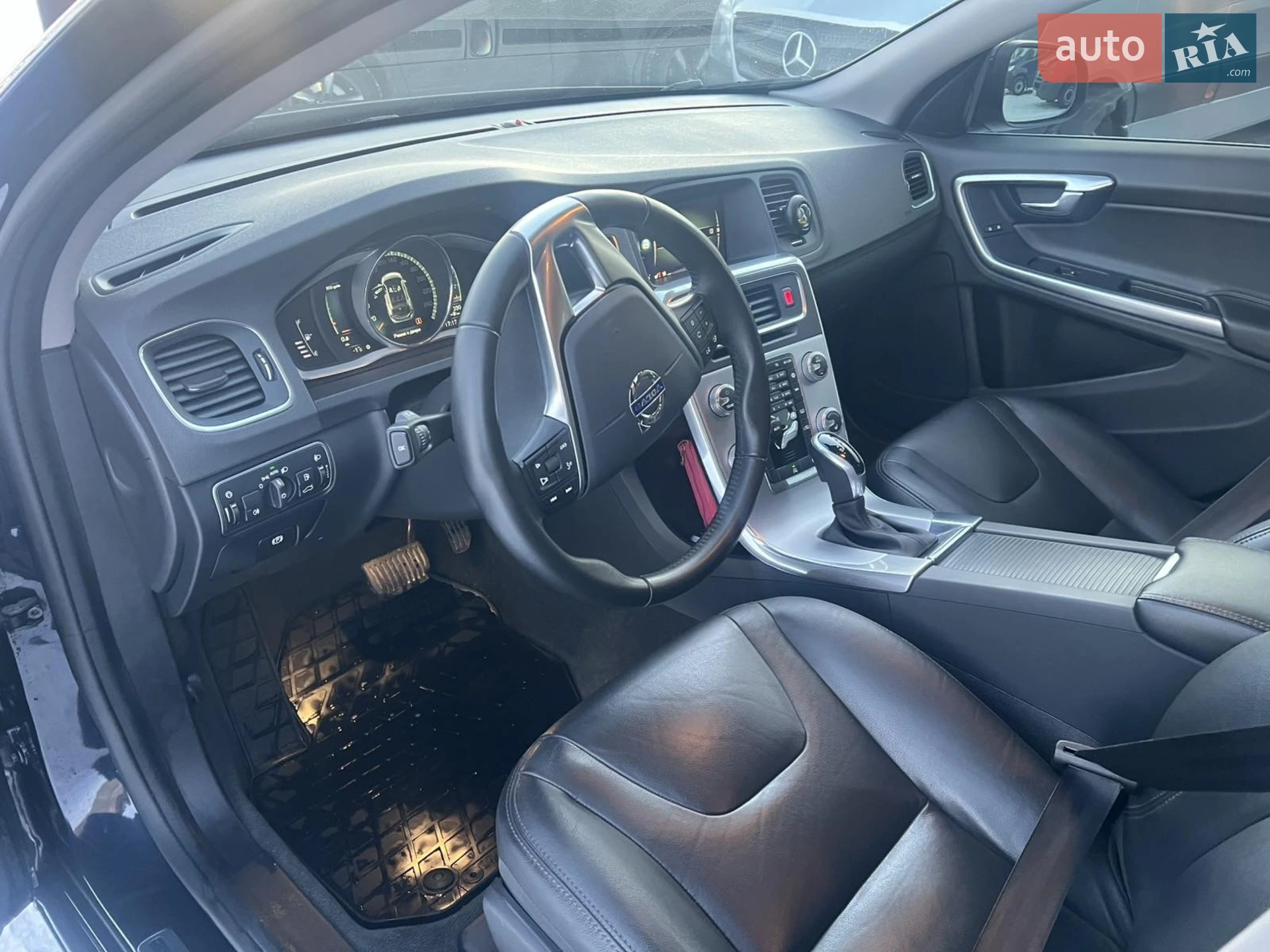2017 Volvo V60 - мініатюра 3