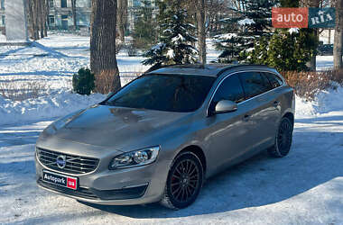 Универсал Volvo V60 2015 в Киеве