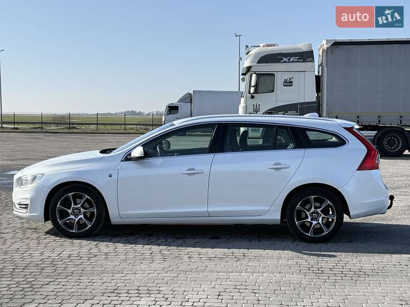 Универсал Volvo V60 2015 в Бродах фото 10 Универсал Volvo V60 2015 в Бродах