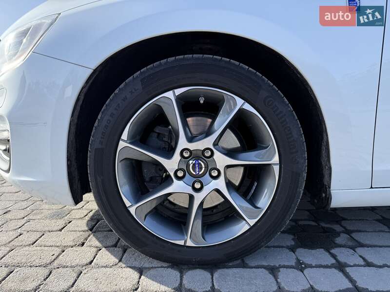 Универсал Volvo V60 2015 в Бродах фото 32 Универсал Volvo V60 2015 в Бродах