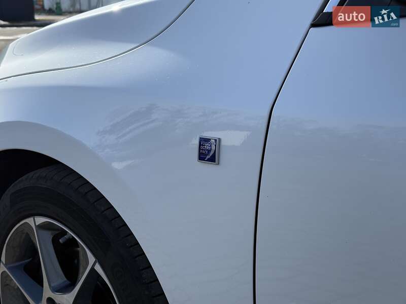 Универсал Volvo V60 2015 в Бродах фото 42 Универсал Volvo V60 2015 в Бродах