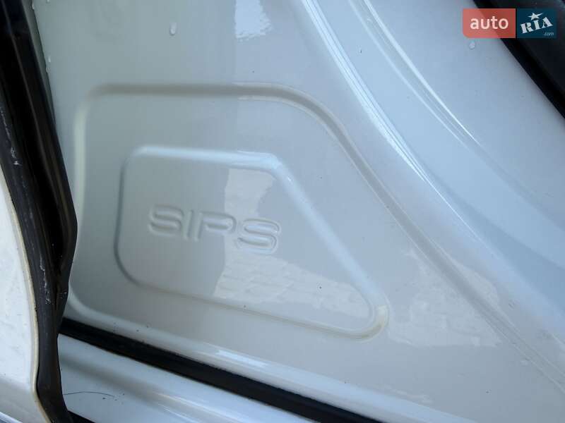 Универсал Volvo V60 2015 в Бродах фото 94 Универсал Volvo V60 2015 в Бродах