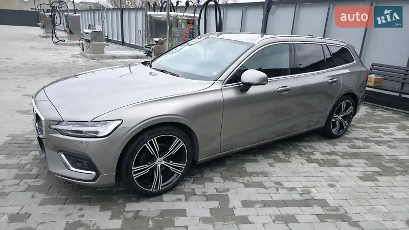 Volvo V60 2019