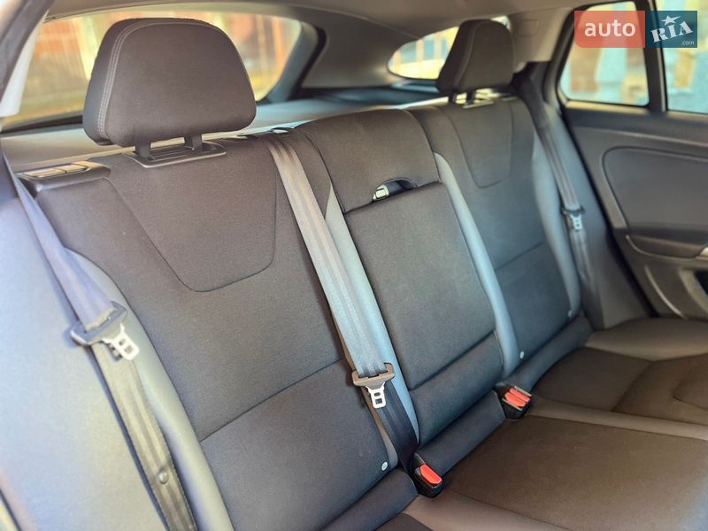 Универсал Volvo V60 2010 в Стрые