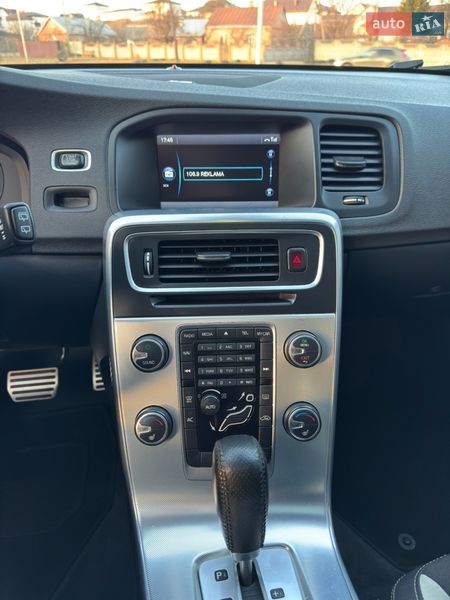 Универсал Volvo V60 2011 в Луцке