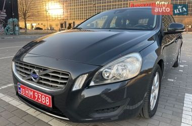 Універсал Volvo V60 2013 в Луцьку