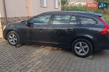 Универсал Volvo V60 2016 в Волочиске