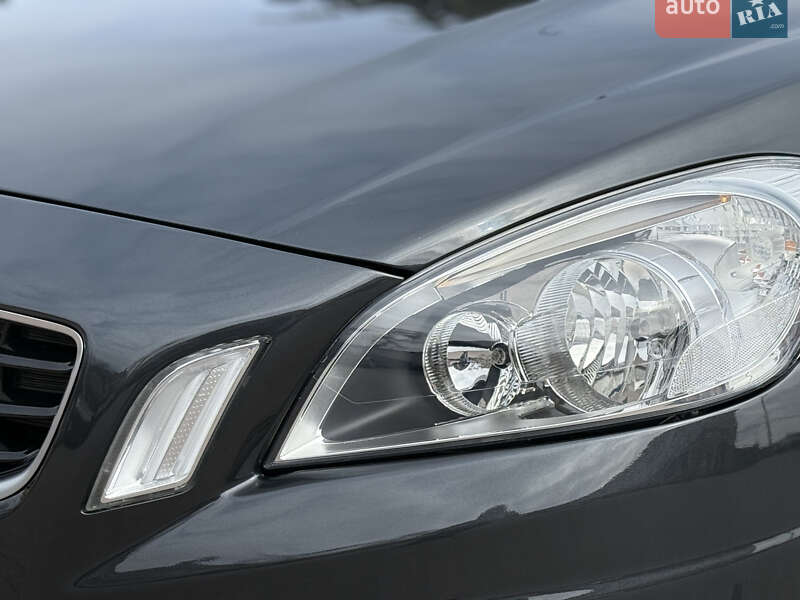 Універсал Volvo V60 2012 в Стрию
