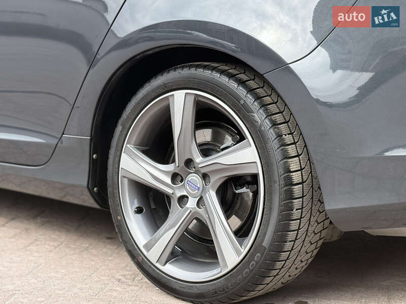 Універсал Volvo V60 2012 в Стрию