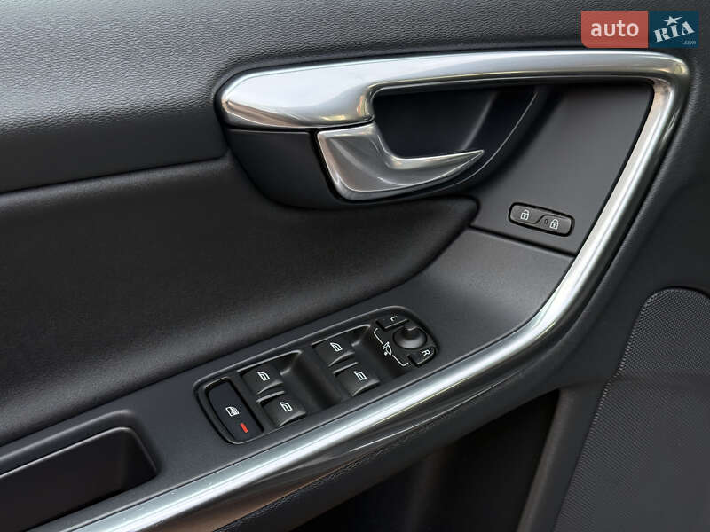 Універсал Volvo V60 2012 в Стрию