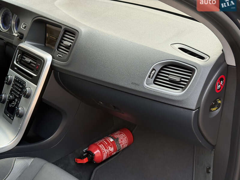 Універсал Volvo V60 2012 в Стрию