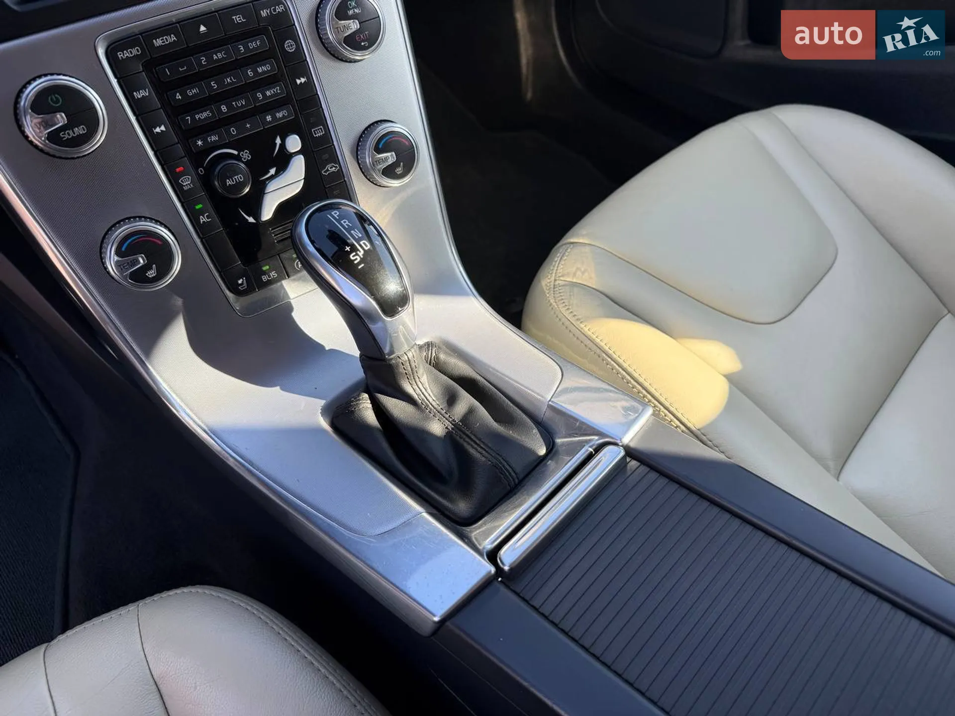 2017 Volvo V60 - мініатюра 34