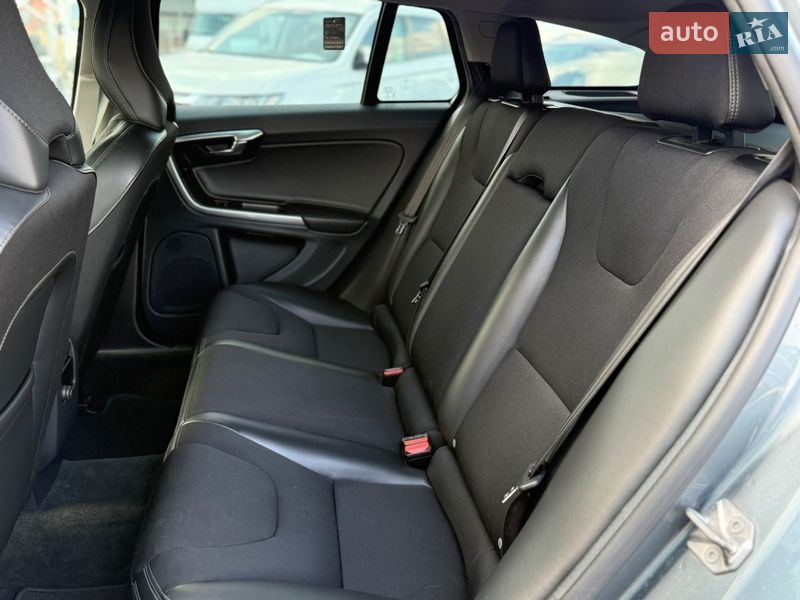 Универсал Volvo V60 2016 в Ровно