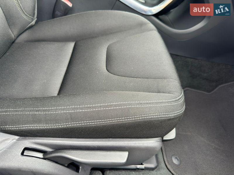 Универсал Volvo V60 2013 в Киеве фото 34 Универсал Volvo V60 2013 в Киеве