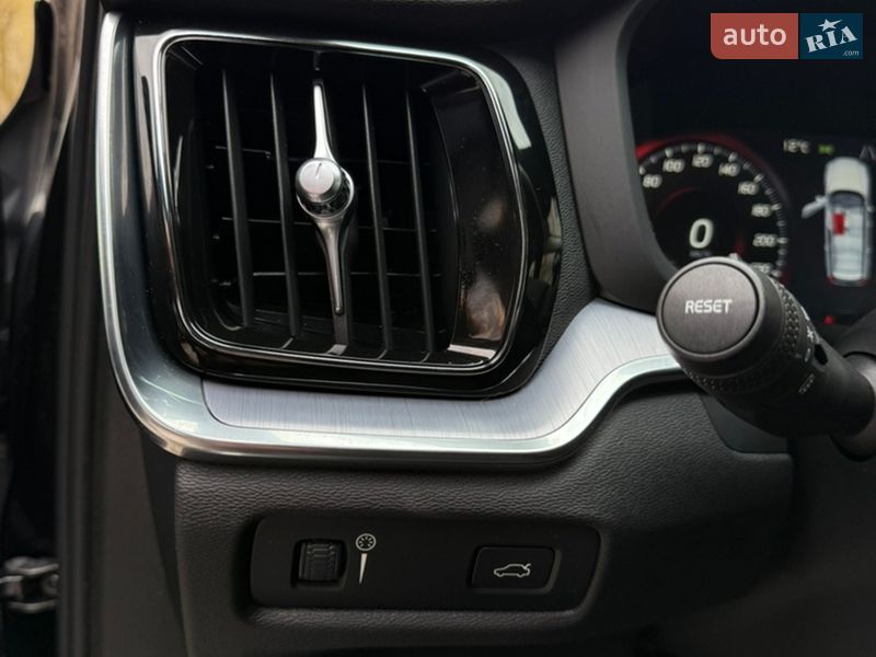 Універсал Volvo V60 2019 в Тернополі