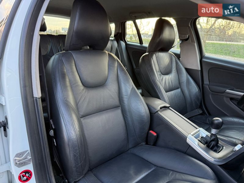 Универсал Volvo V60 2014 в Стрые фото 31 Универсал Volvo V60 2014 в Стрые