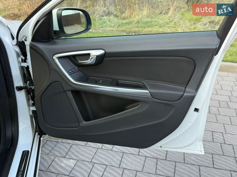 Универсал Volvo V60 2014 в Стрые фото 35 Универсал Volvo V60 2014 в Стрые
