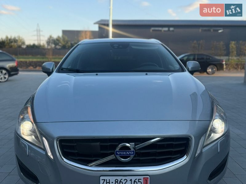 Універсал Volvo V60 2013 в Луцьку