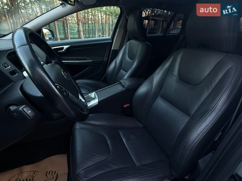 Універсал Volvo V60 2013 в Луцьку