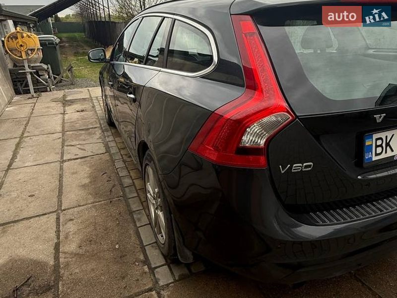 Універсал Volvo V60 2012 в Вараші