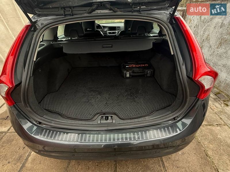 Універсал Volvo V60 2012 в Вараші