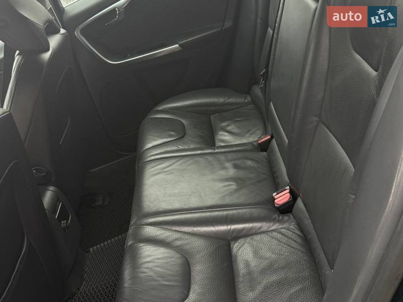 Універсал Volvo V60 2012 в Вараші