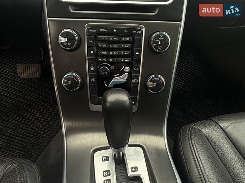 Універсал Volvo V60 2012 в Вараші