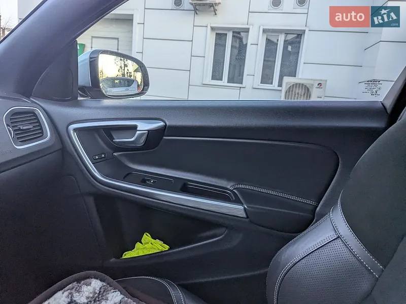 Volvo V60 2014 VIN YV1GWAA50F1224512 фото оголошення 48 з 126