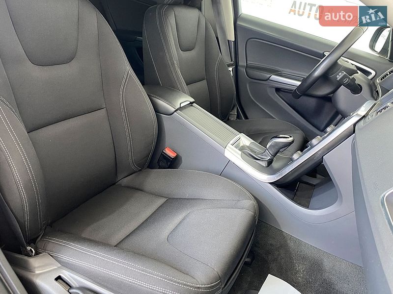 Универсал Volvo V60 2018 в Львове