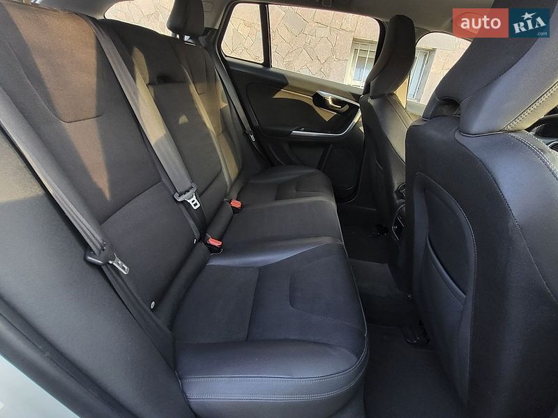Універсал Volvo V60 2011 в Кривому Розі